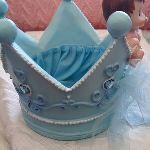 Decoration new blue crown